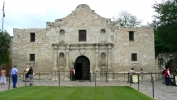 PICTURES/The Alamo - San Antonio/t_Alamo4.JPG